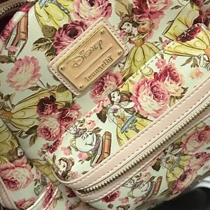 Disney lounge fly back pack